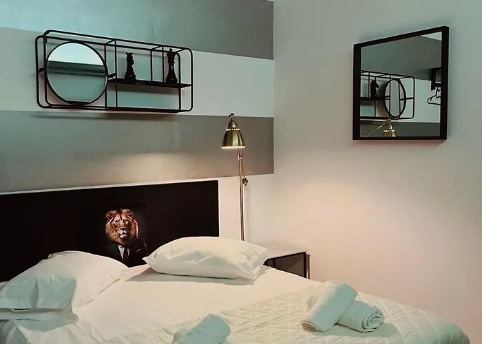 Poseidon Suite By Zeussuites