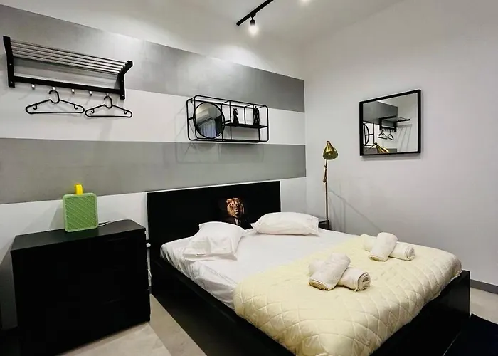 Poseidon Suite By Zeussuites